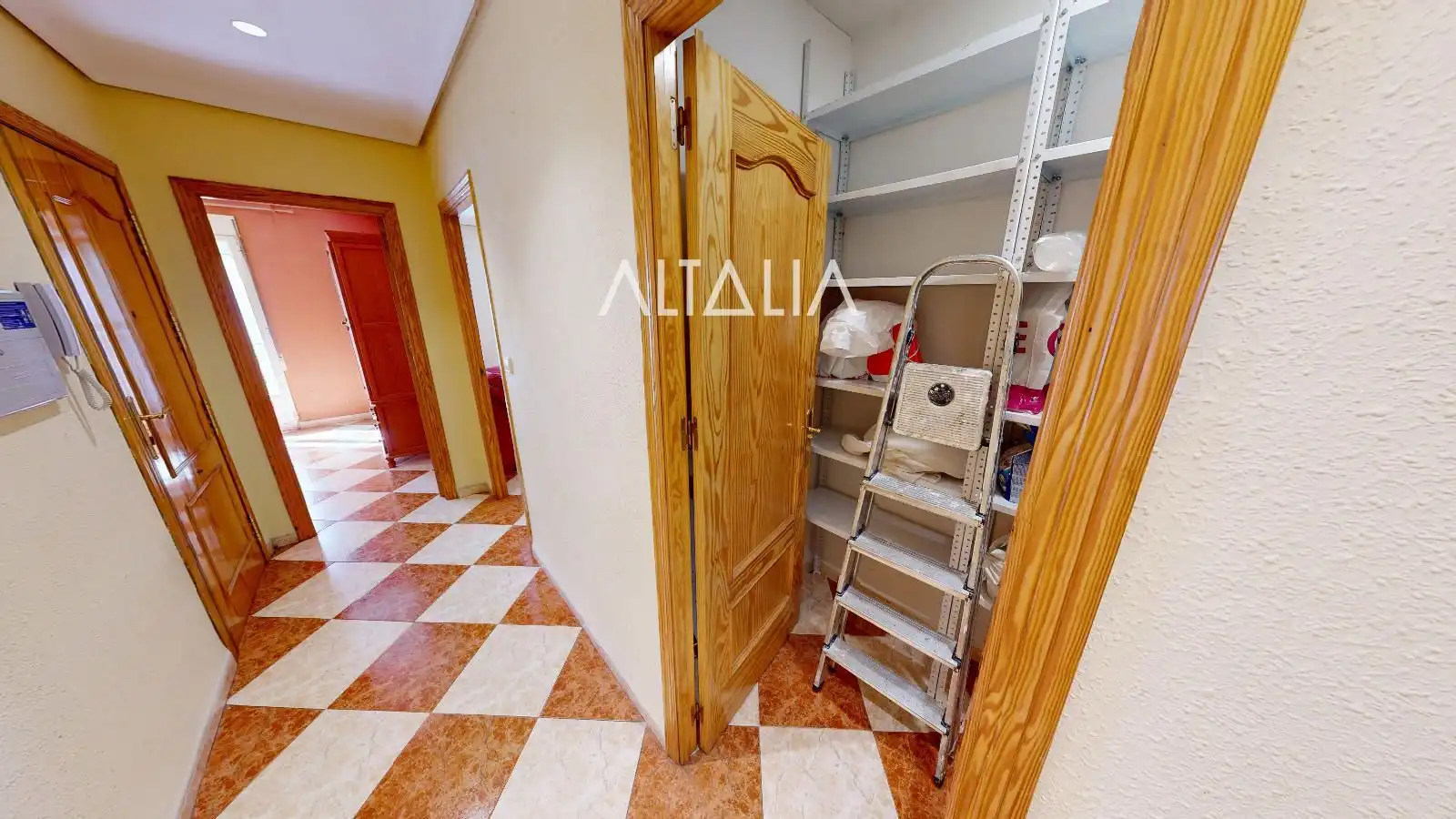 Piso en venta en Cuenca con Calefacción y Terraza