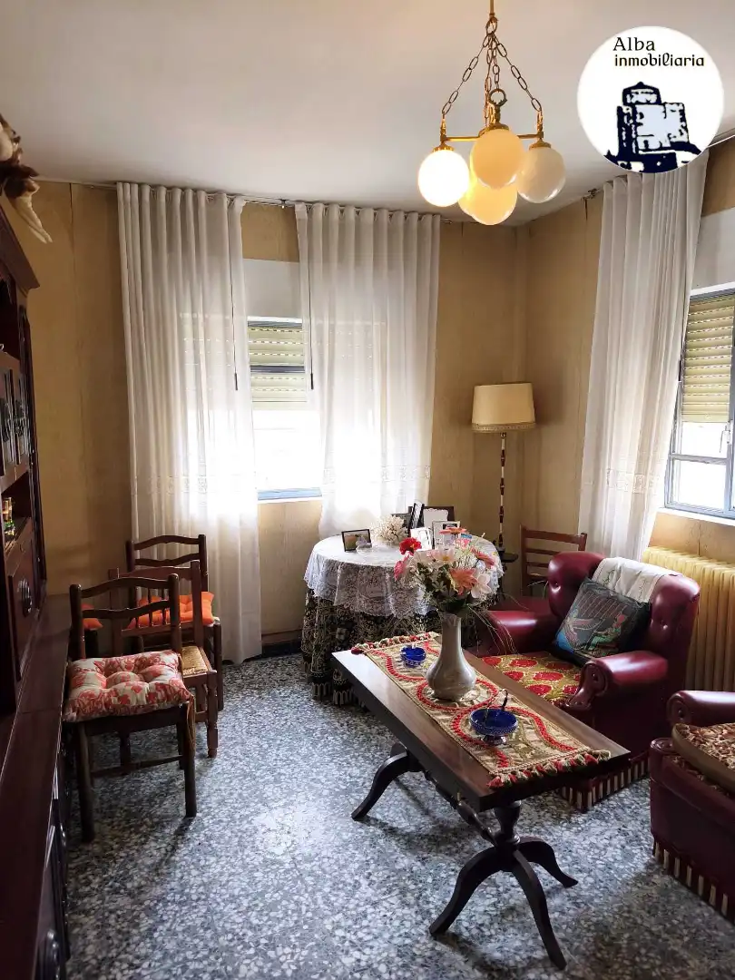 Sala de estar de Finca rústica en venta en Garcihernández con Calefacción y Terraza