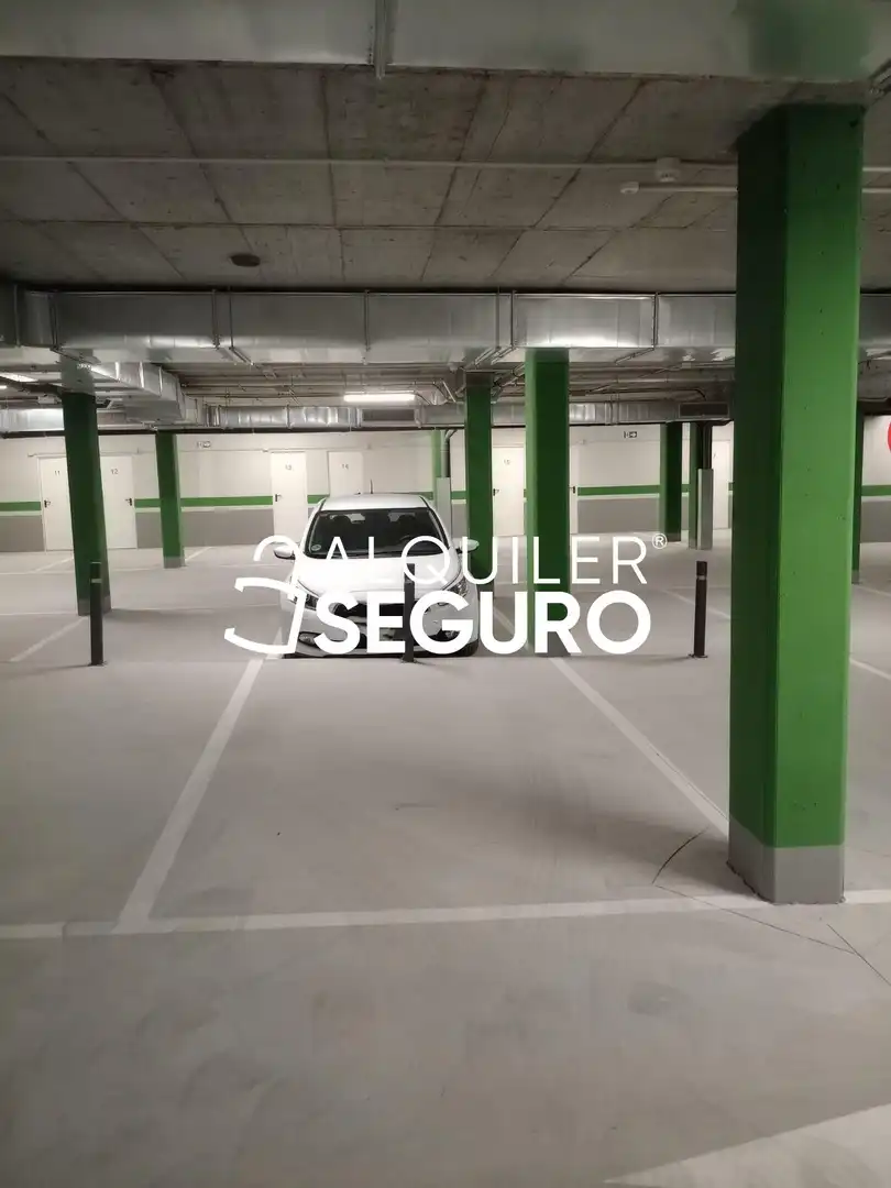 Flat for rent in de Vicente Ferrer , Ciudad de la Comunicación - Arco Ladrillo
