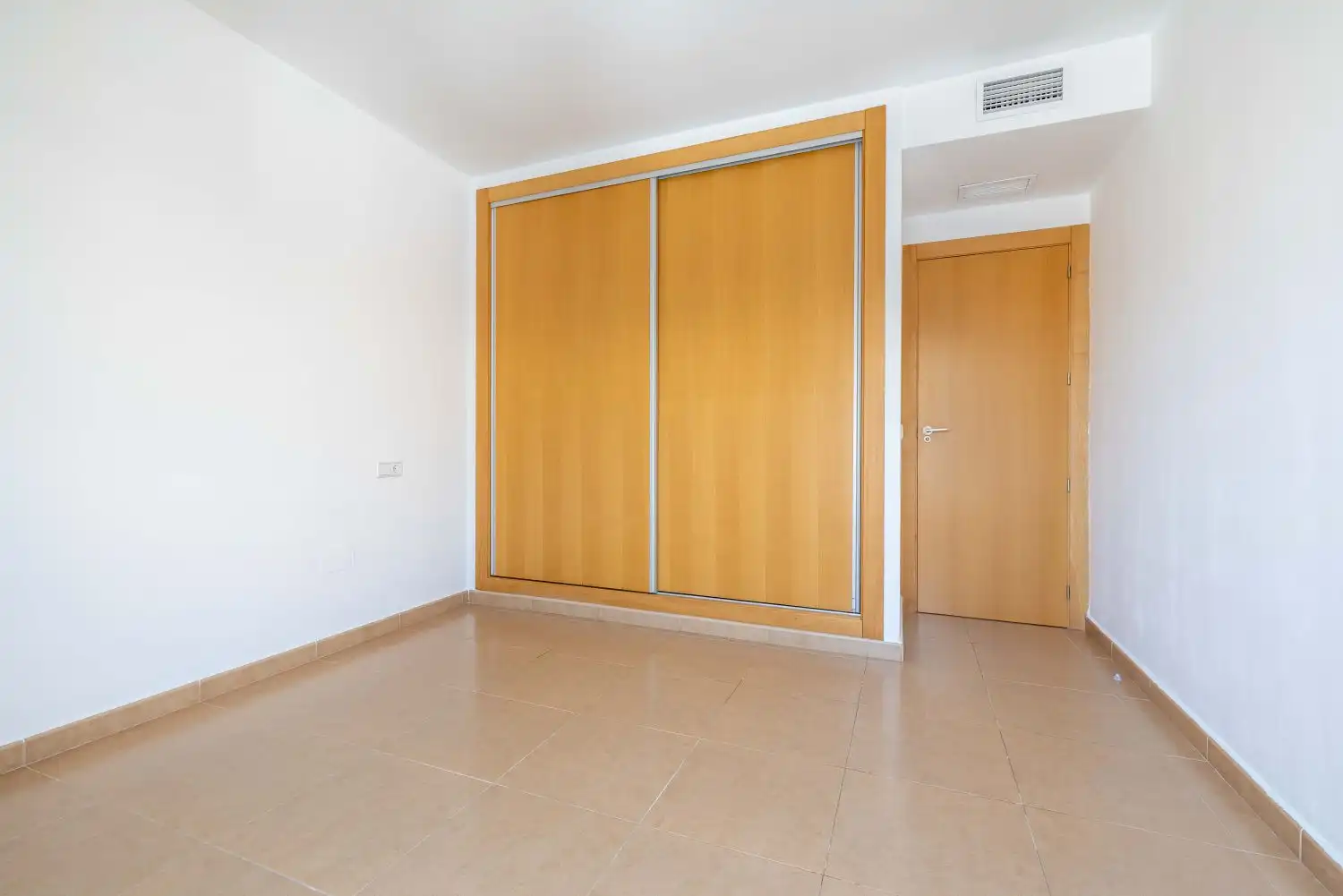 Schlafzimmer von Wohnung zur Miete in Murcia mit Klimaanlage und Heizung