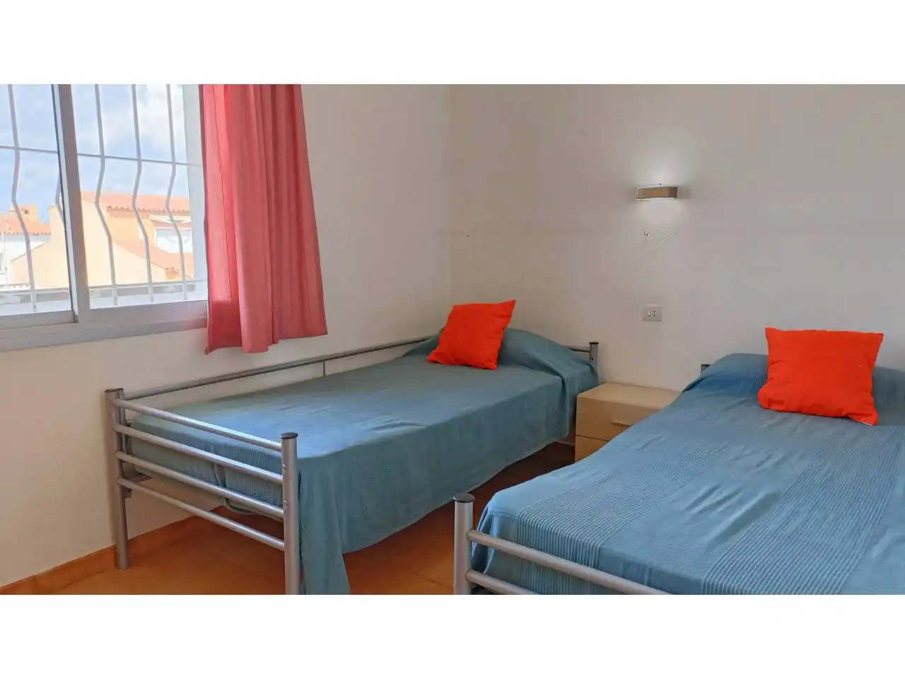 Habitación de Piso en venta en L'Escala con Terraza, Amueblado y Piscina comunitaria