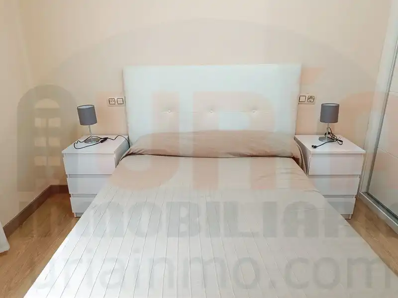 Habitación de Piso en venta en Oviedo  con Calefacción, Amueblado y Horno