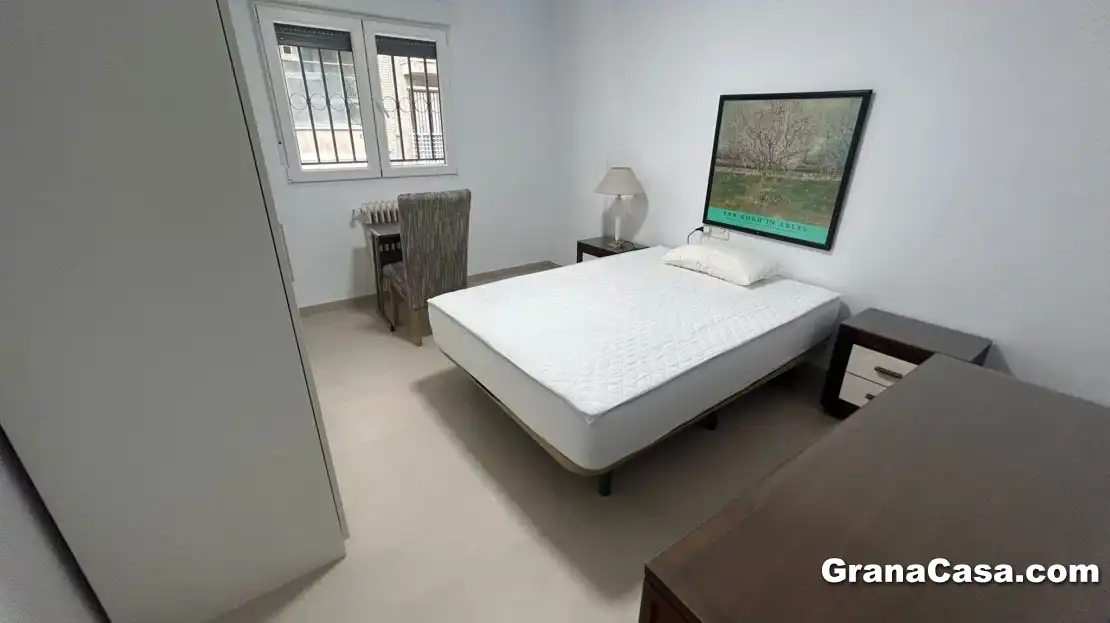 Habitación de Piso de alquiler en Granada con Calefacción, Terraza y Amueblado