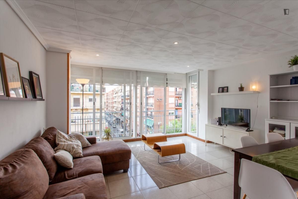 Sala d'estar de Apartament de lloguer en Mislata amb Aire condicionat, Moblat i Forn