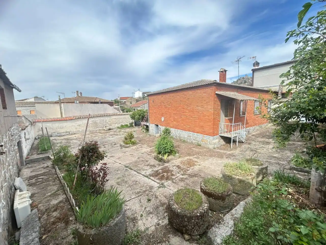 Vista exterior de Casa o chalet en venta en Las Ventas Con Peña Aguilera con Calefacción