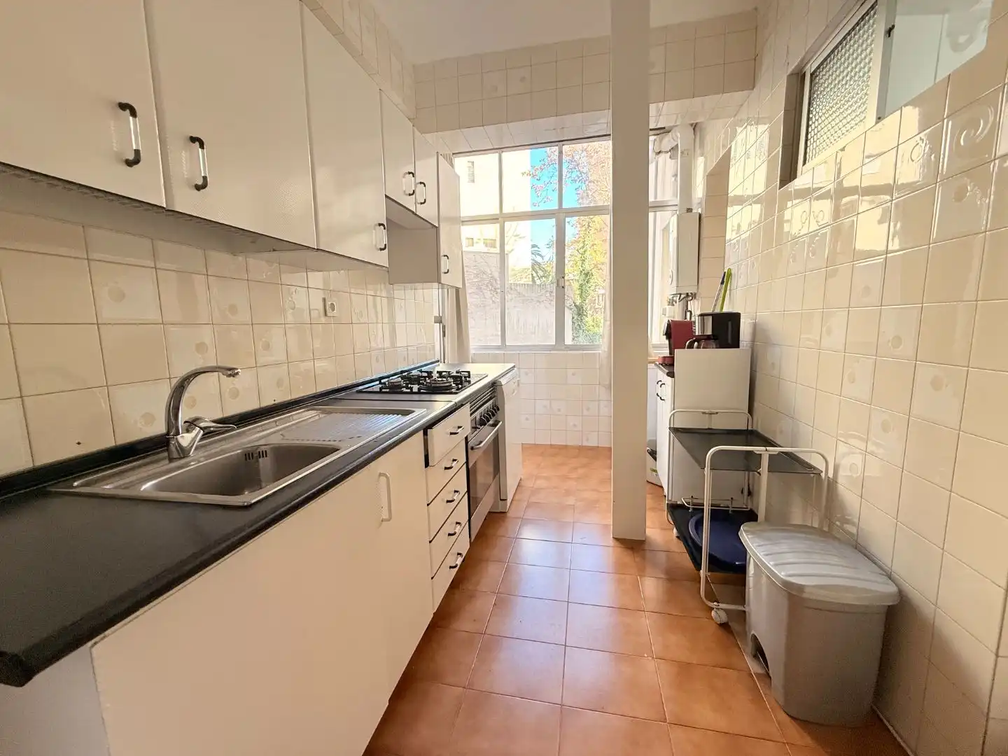 Kitchen of Flat for sale in  Madrid Capital  with Air Conditioner, Terrace and Balcony