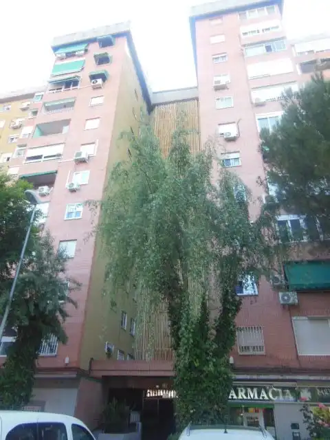 Vista exterior de Casa o xalet en venda en Alcalá de Henares