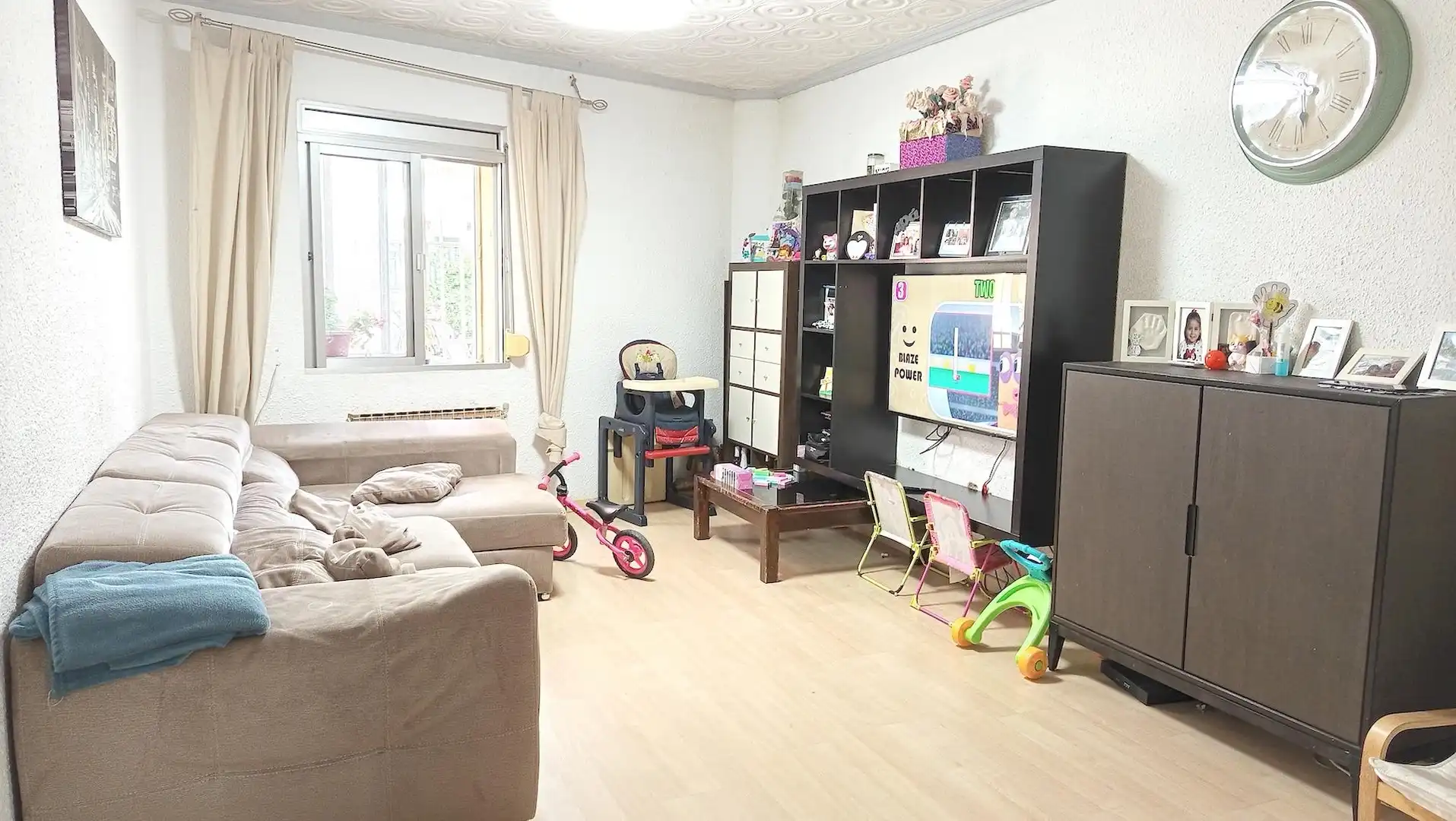 Living room of Flat for sale in Zaragoza  with Heating