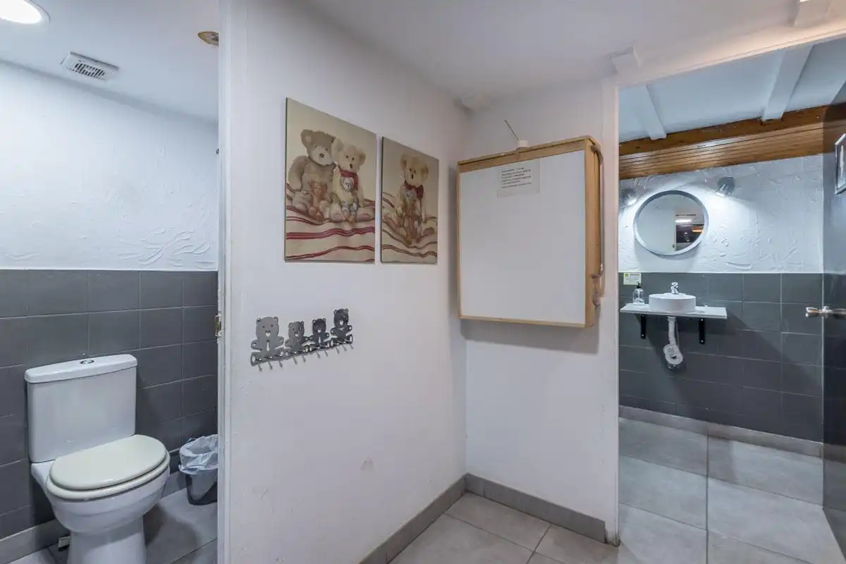 Business premises for transfer in Genil, imagen 15