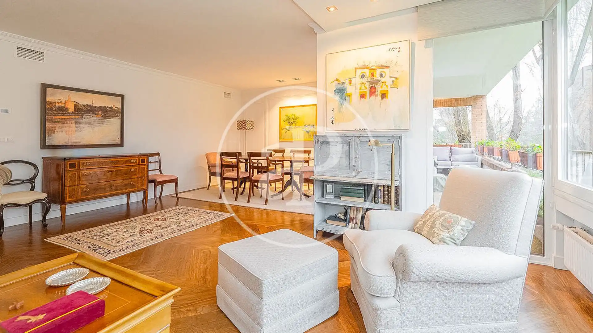 Sala de estar de Piso en venta en La Moraleja con Aire acondicionado, Calefacción y Jardín privado