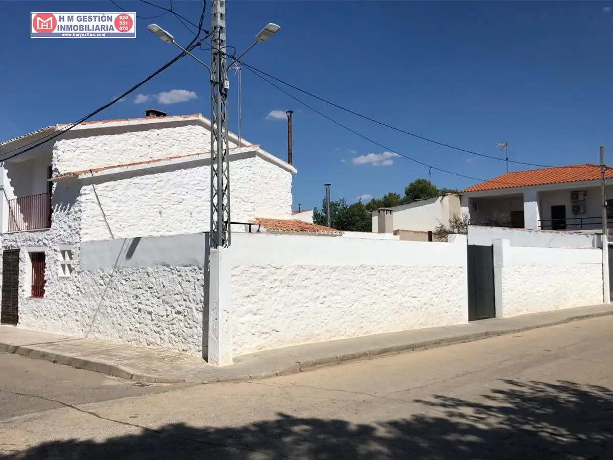 Vista exterior de Casa o xalet en venda en Alcázar de San Juan amb Terrassa