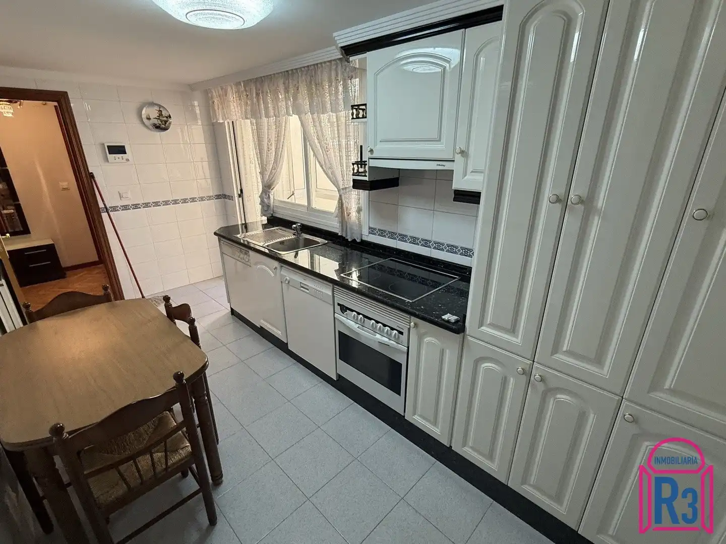 Kitchen of Flat for rent in Las Eras de Renueva