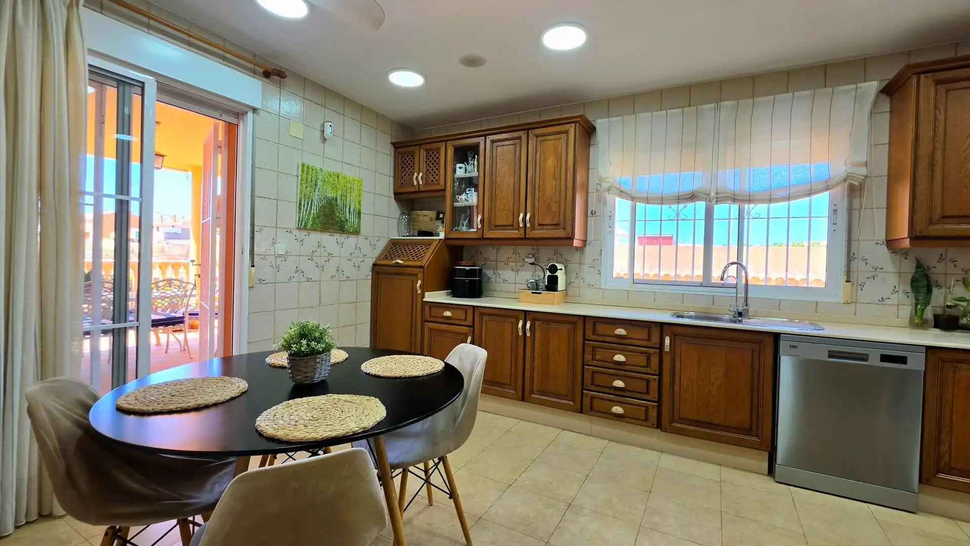 Cuina de Casa o xalet en venda en La Unión amb Aire condicionat, Jardí privat i Terrassa
