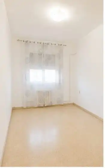 Schlafzimmer von Wohnung zum Verkauf in Santa Coloma de Gramenet mit Heizung, Balkon und Alarm