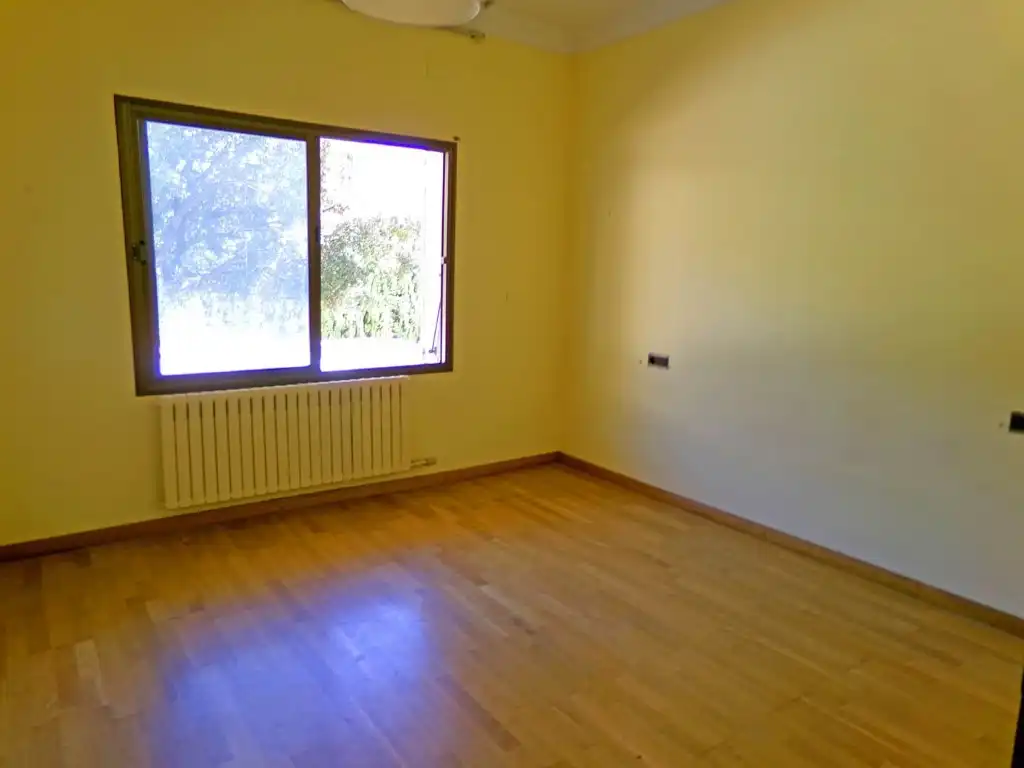 Bedroom of Houses for sale in L'Escala