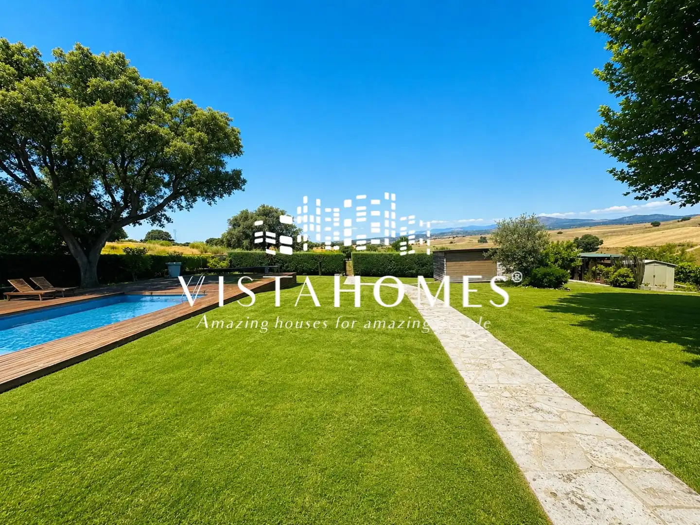 Vista exterior de Casa o xalet en venda en San Agustín del Guadalix amb Aire condicionat, Calefacció i Jardí privat