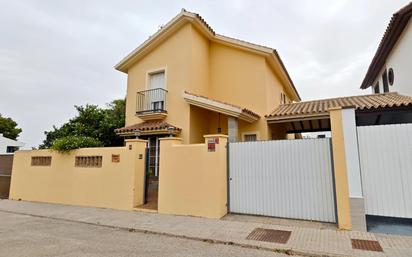 Exterior view of House or chalet for sale in Chiclana de la Frontera  with Air Conditioner, Terrace and Balcony