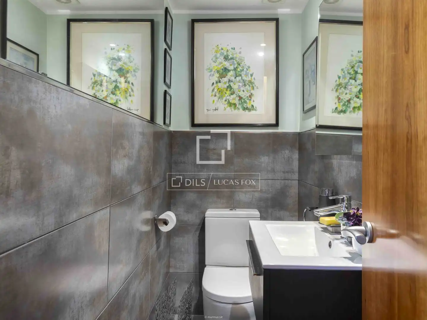 Badezimmer von Dachboden zum Verkauf in Girona mit Klimaanlage, Heizung und Terrasse
