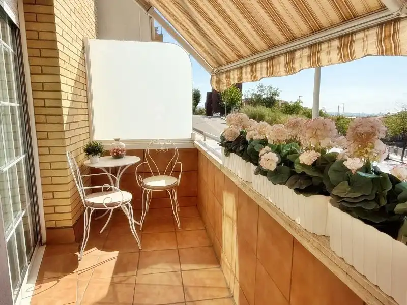 Reihenhaus mit Terrasse zum Verkauf in Sant Vicenç Dels Horts, imagen 10