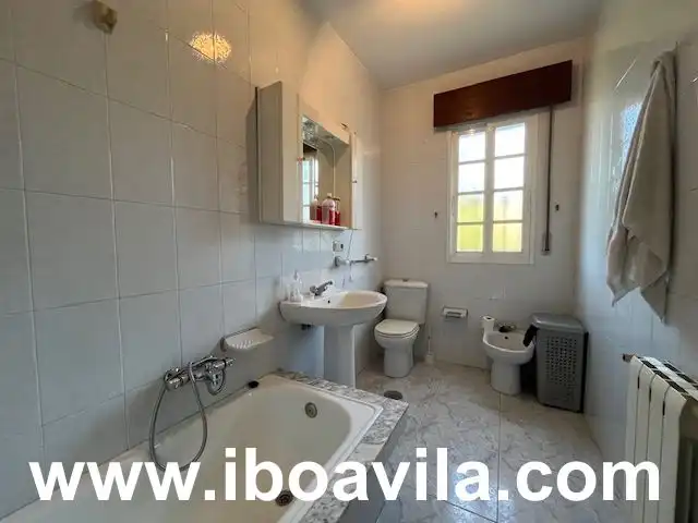 Bathroom of Houses for sale in Pontevedra Capital   with Heating, Private garden and Terrace