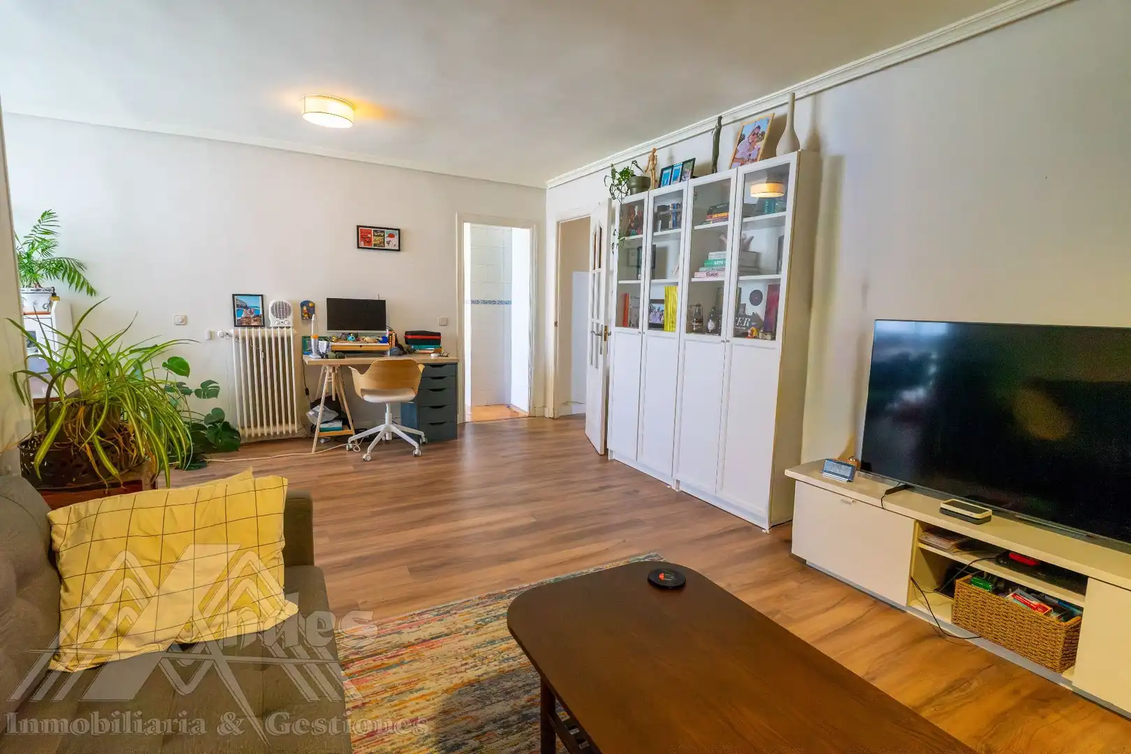 Living room of Flat for sale in Majadahonda  with Air Conditioner, Heating and Storage room