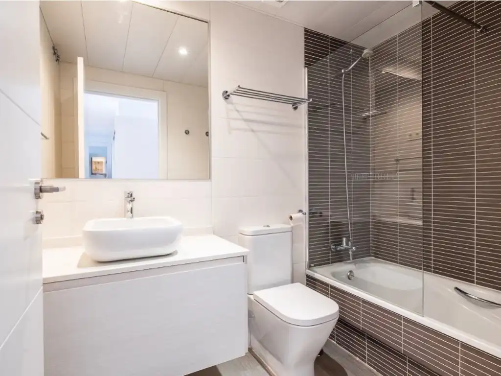 Baño de Piso en venta en Madrid con Aire acondicionado, Jardín privado y Terraza