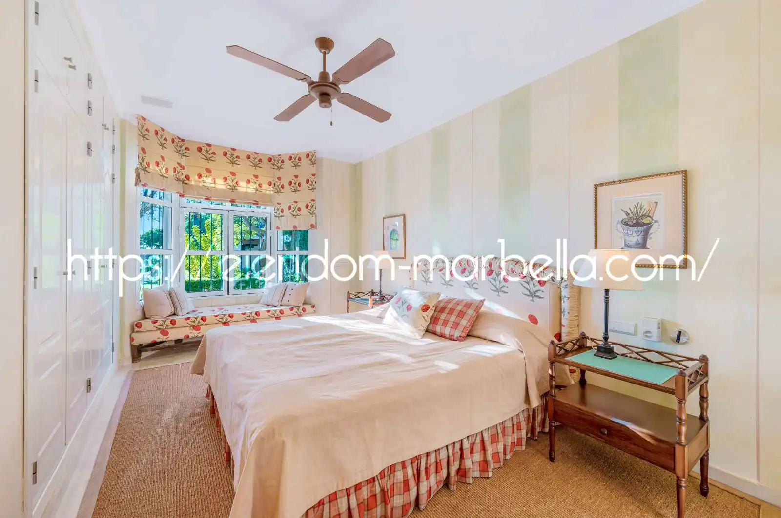 Schlafzimmer von Haus oder Chalet zum Verkauf in Marbella mit Klimaanlage, Heizung und Privatgarten