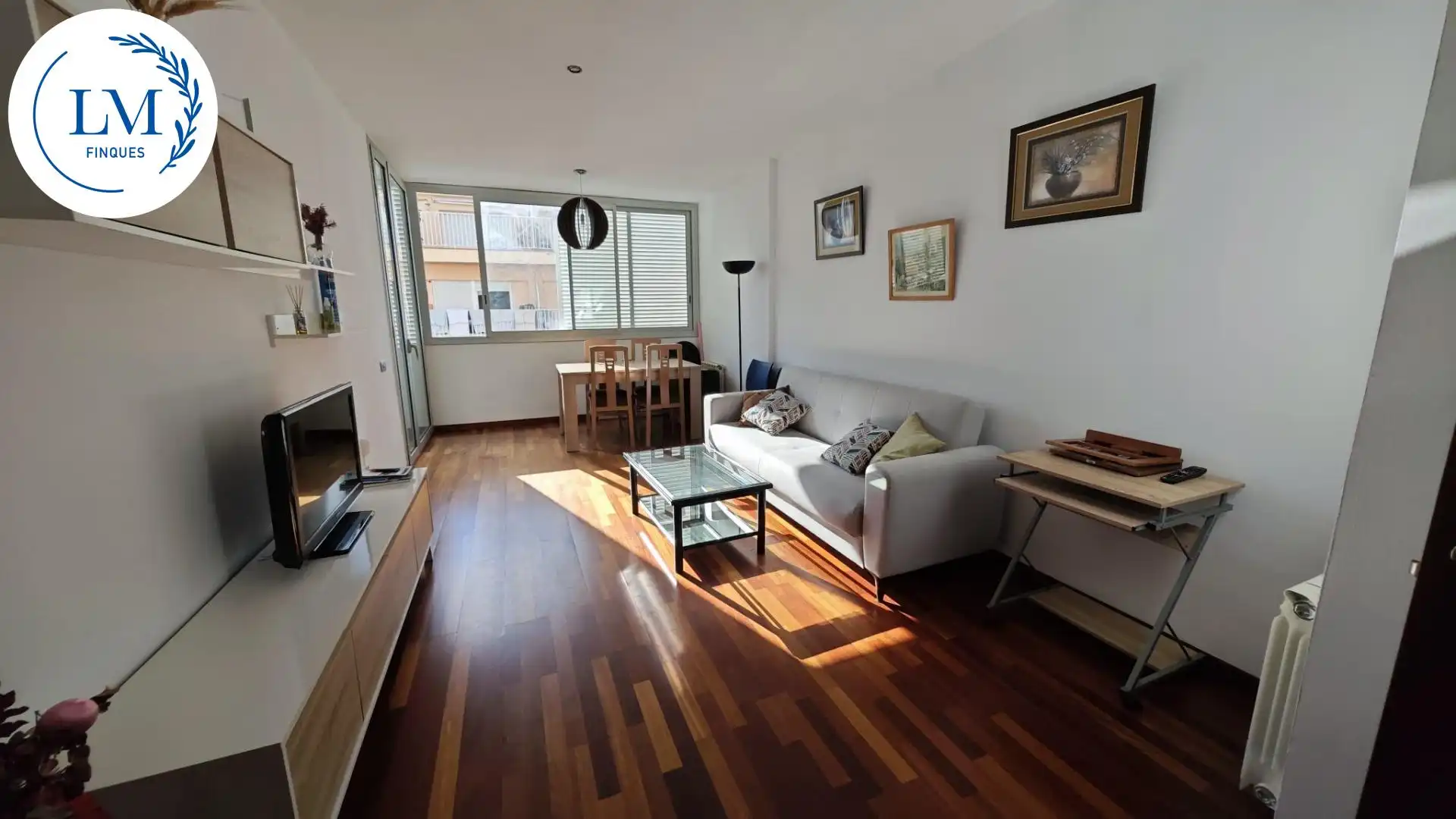 Sala d'estar de Pis en venda en Vilanova i la Geltrú amb Aire condicionat, Calefacció i Parquet