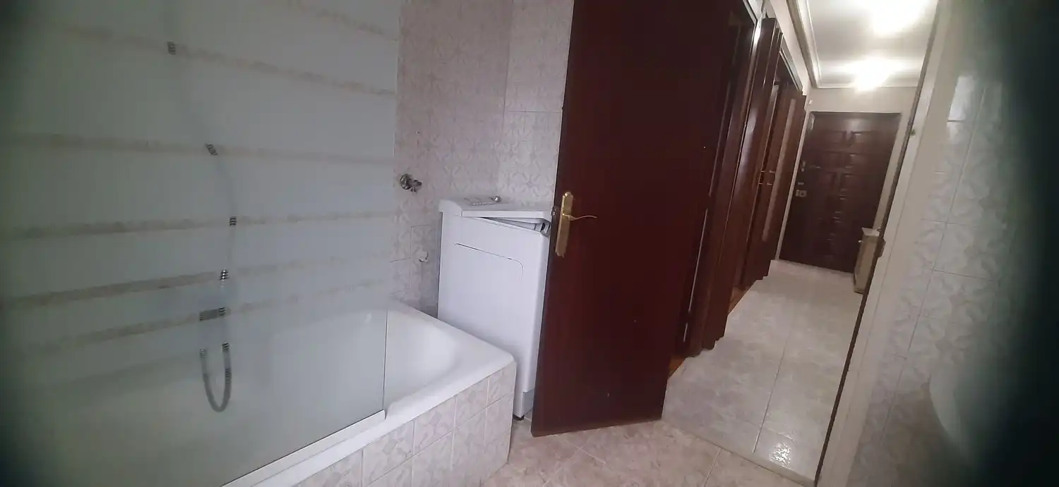 Bathroom of Flat for sale in Mieres (Asturias)  with Heating and Swimming Pool