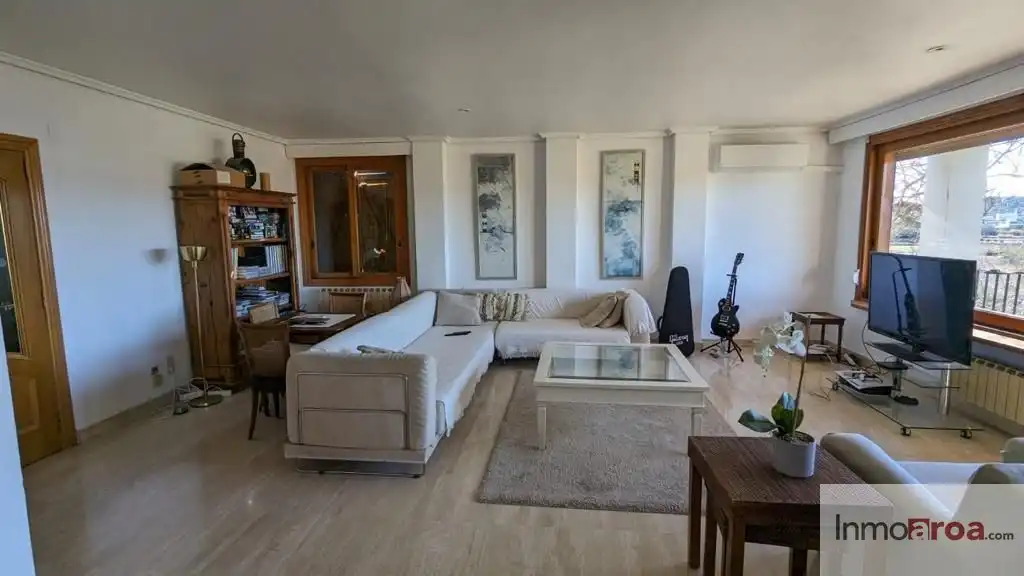 Wohnzimmer von Haus oder Chalet zur Miete in Riba-roja de Túria mit Klimaanlage, Heizung und Privatgarten