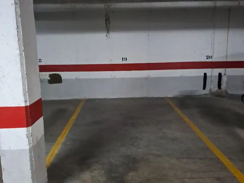 Parking of Garage for rent in Sevilla