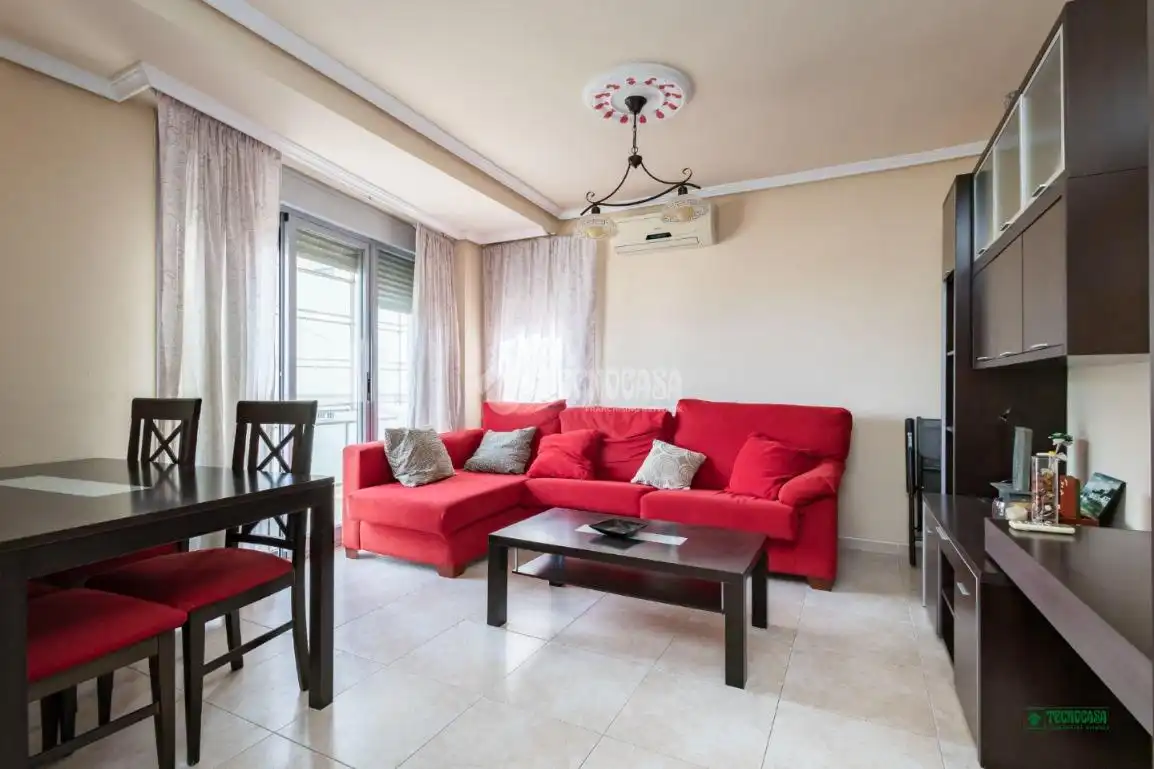 Sala de estar de Piso en venta en Almería con Amueblado
