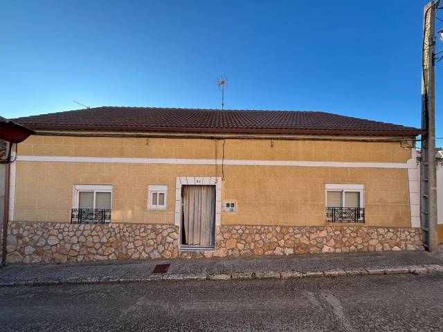 Casa-chalet en Venta en N/A en Olivares de Duero