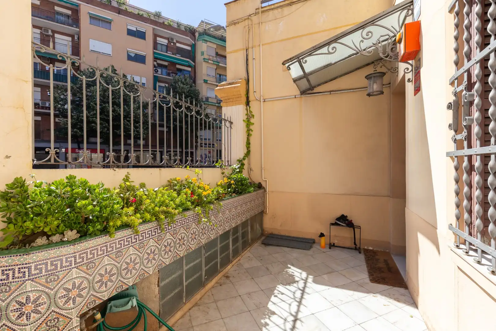 Terrassa de Casa adosada en venda en Barcelona amb Terrassa i Traster