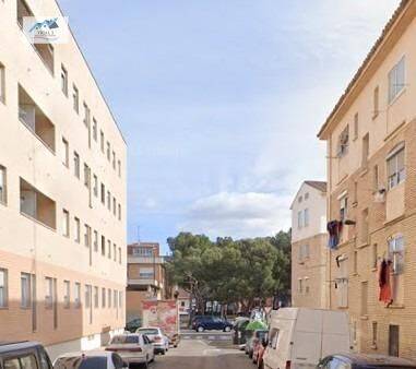 Piso en Venta en Calle MISTRAL, GABRIELA OLIVER en Oliver