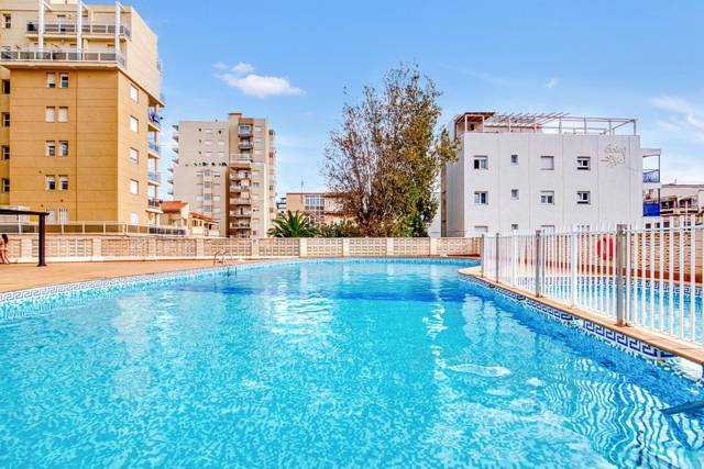 Apartamento en Alquiler en Calle RABIDA, 1 en Playa de Gandia