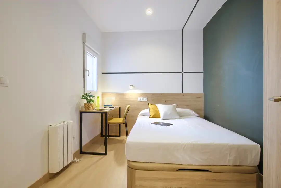 Bedroom of Houses for share in Madrid  with Air Conditioner, Heating and Terrace