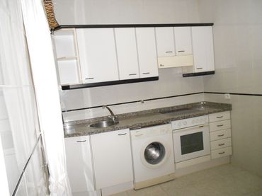 Appartement avec balcon à vendre à Calle Cantabria 21