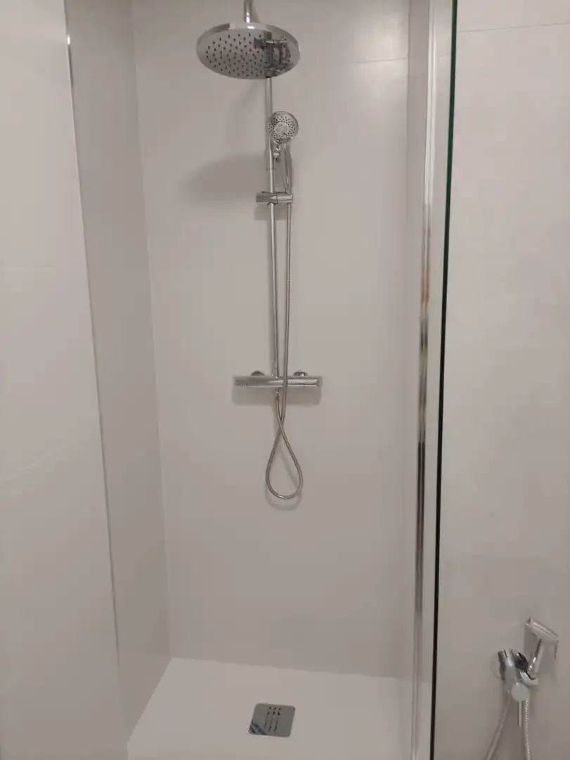 Baño de Planta baja en venta en Alicante / Alacant con Alarma