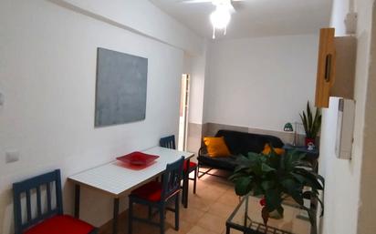 Living room of Flat for sale in  Sevilla Capital