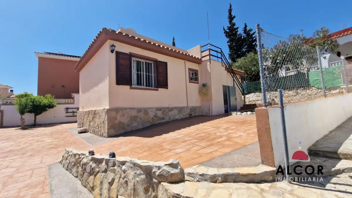 Villa mit Garten zum Verkauf in CARABELA