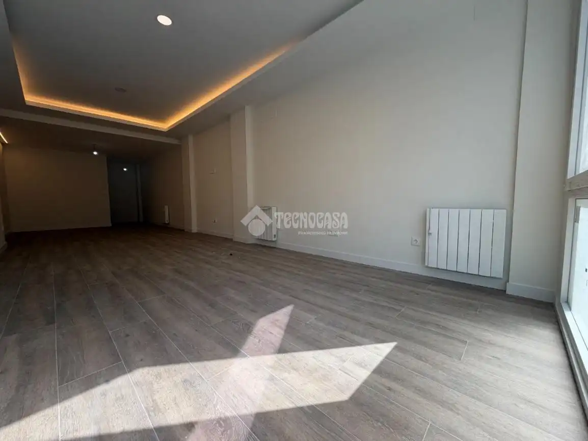Piso en venta en Madrid con Calefacción y Parquet