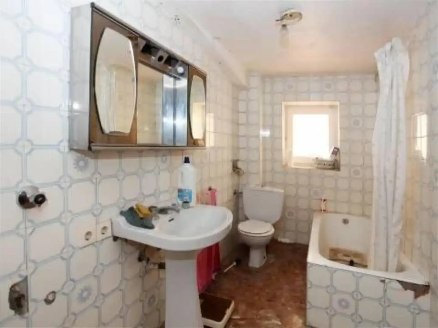 Bathroom of Country homes for sale in Valle de Ollo / Ollaran  with Furnished and Balcony