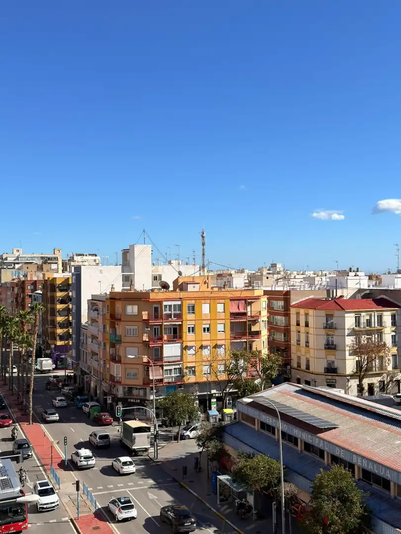 Außenansicht von Dachboden zur Miete in Alicante / Alacant mit Klimaanlage, Heizung und Terrasse