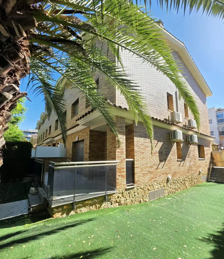 Adossat amb piscina en venda a Barenys, imagen 3