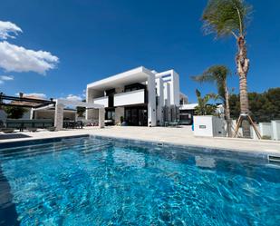 Swimming pool of House or chalet for sale in Orihuela  with Air Conditioner, Private garden and Swimming Pool