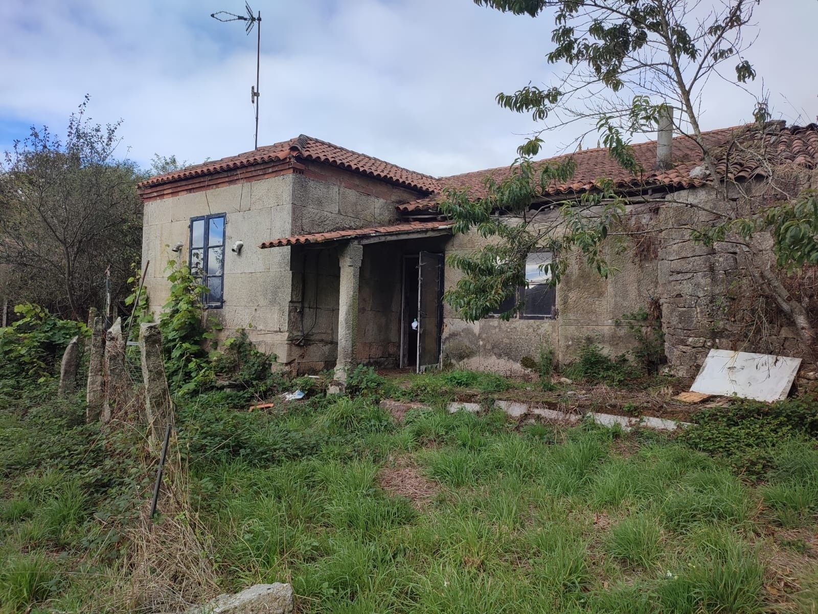 Exterior view of House or chalet for sale in Rodeiro