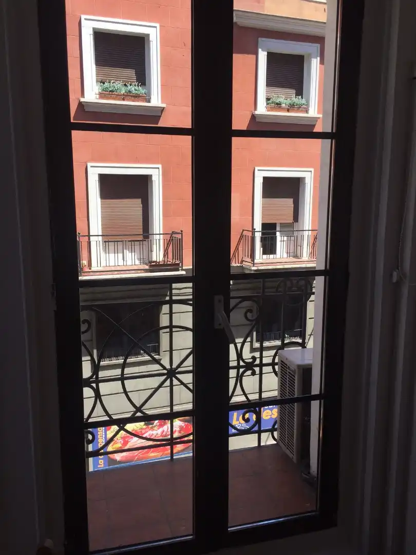 Terrassa de Estudi de lloguer en Madrid amb Aire condicionat, Calefacció i Moblat
