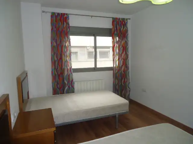 Schlafzimmer von Wohnungen zur Miete in Armilla mit Heizung und Möbliert