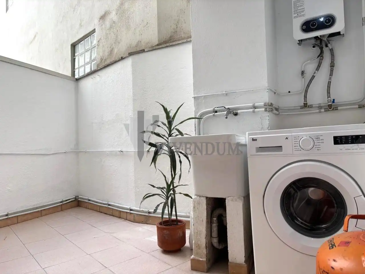 Piso de alquiler en Vigo  con Calefacción, Parquet y Terraza